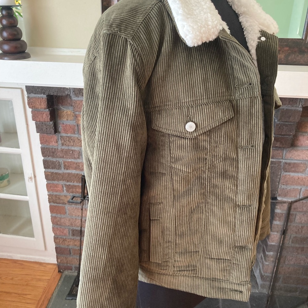 JUST FAB FAUX SHERPA TRUCKER JACKET - Picture 4 of 7